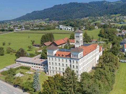 Wie gemeinwohlorientiertes Wohnen in Vorarlberg funktionieren kann, prüft die Regio-V am Beispiel des Salvatorkollegs.