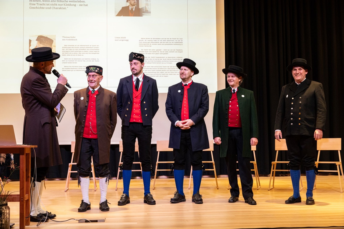 
                                    
                                        Männertracht in neuem, alten Glanz
                                    
                                    