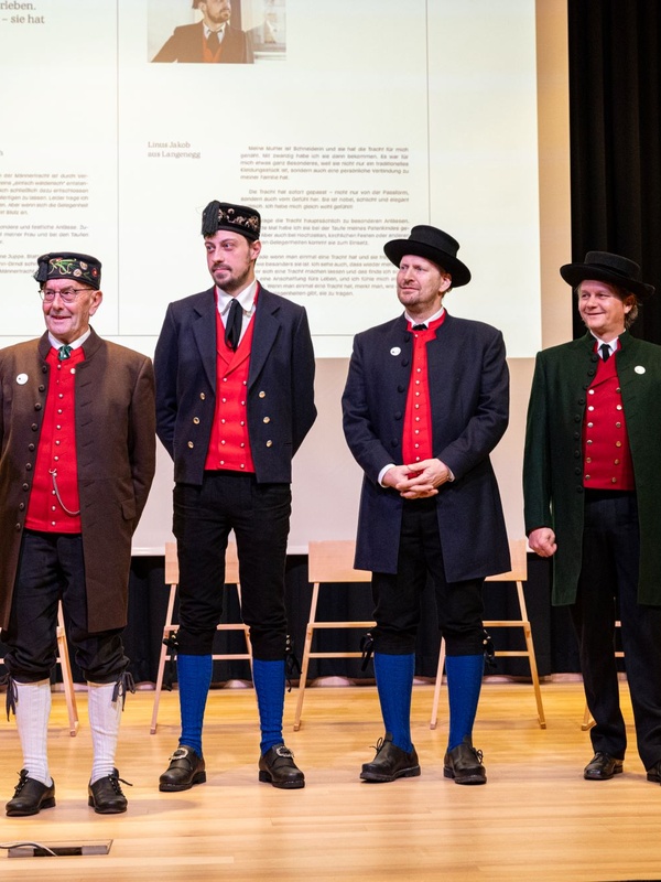 Männertracht in neuem, alten Glanz