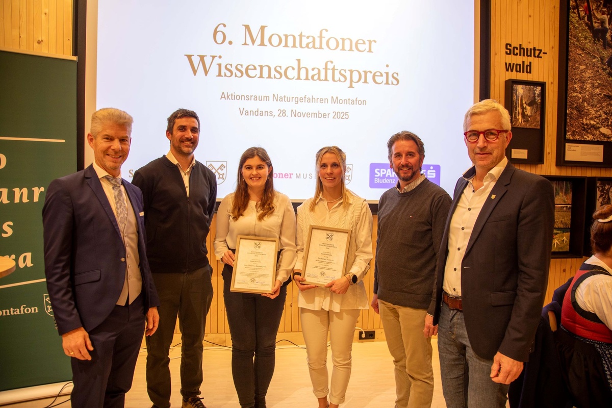 
                                    
                                        Auszeichnung für junge Montafoner Wissenschaftler:innen
                                    
                                    