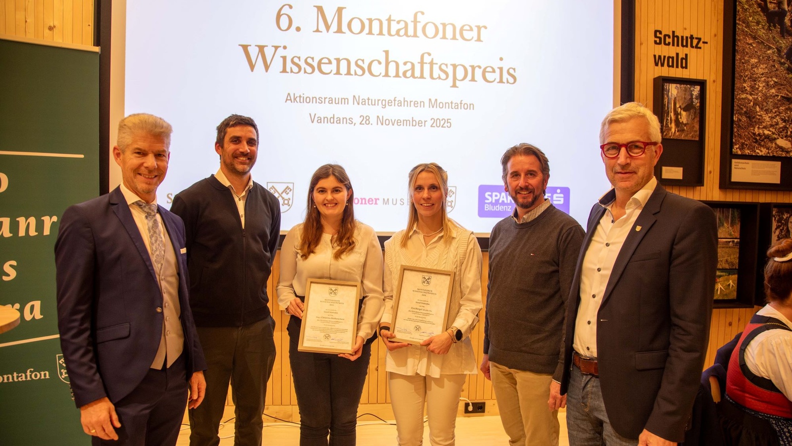 
                        
                            Auszeichnung für junge Montafoner Wissenschaftler:innen
                        
                        