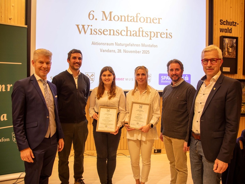 
                                            
                                                Auszeichnung für junge Montafoner Wissenschaftler:innen
                                            
                                            