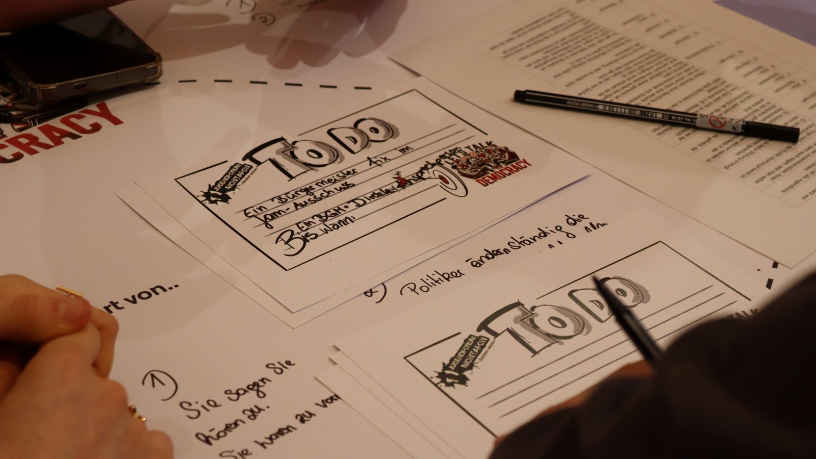 
                        
                            Dialog auf Augenhöhe: Jugendliche und Erwachsene gestalten Zukunft
                        
                        