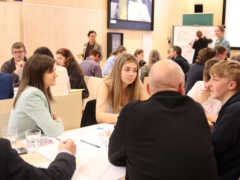 
                                    
                                        Let's talk Democracy: Gemeinsam fürs Montafon
                                    
                                    