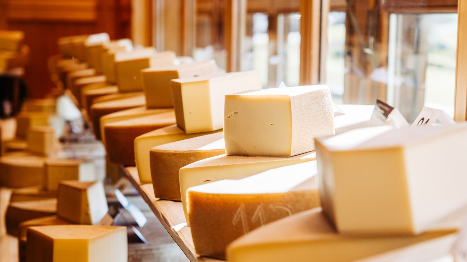 
                        
                            Käse, Holz und mehr in Schwarzenberg
                        
                        