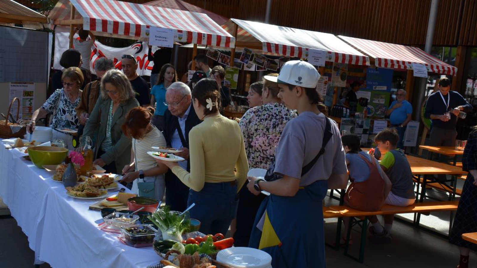
                        
                            Erfolgreicher Klimamarkt in Ludesch
                        
                        