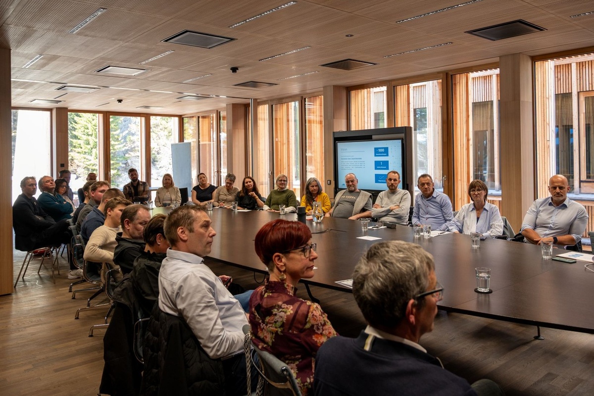 
                                    
                                        Startschuss für ein neues Wirtschaftsnetzwerk im Klostertal–Arlberg
                                    
                                    