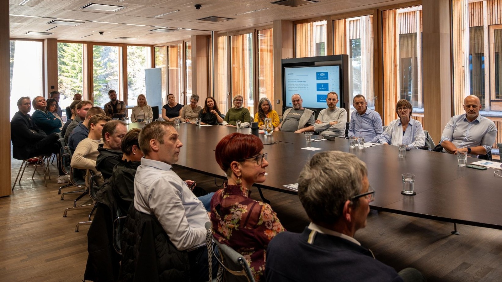 
                        
                            Startschuss für ein neues Wirtschaftsnetzwerk im Klostertal–Arlberg
                        
                        