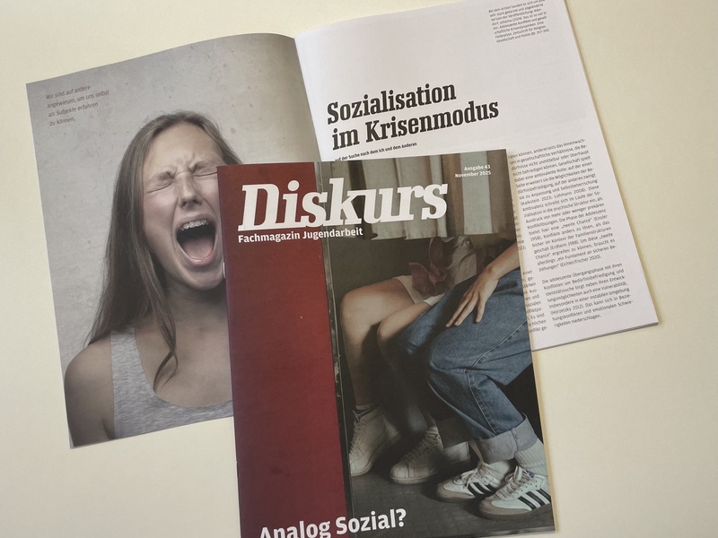 
                                            
                                                Wie Jugendliche analog leben
                                            
                                            