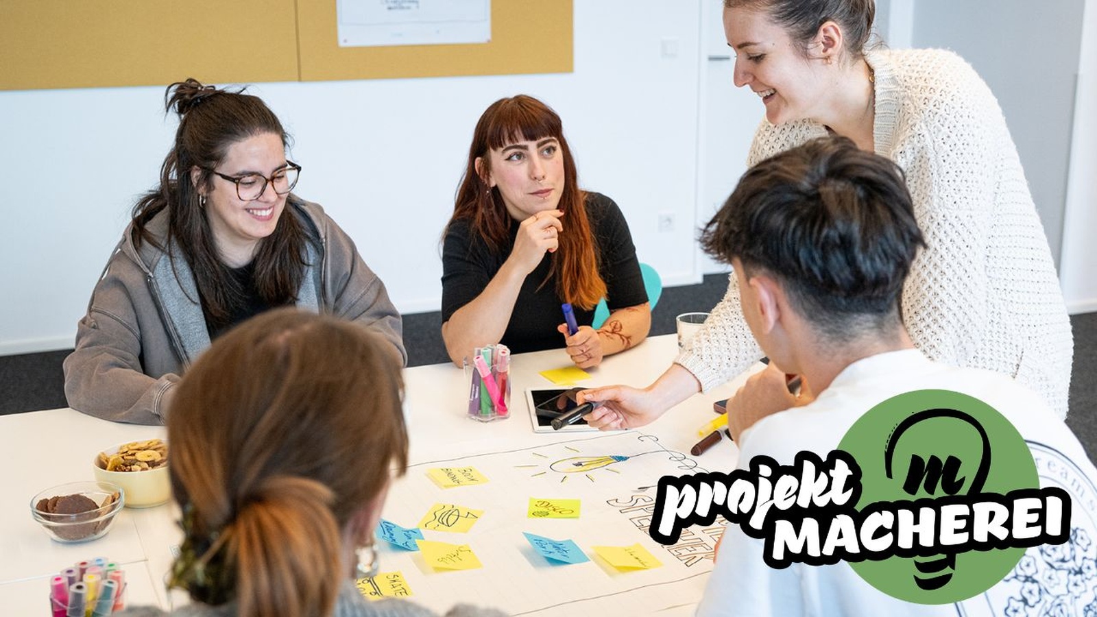 
                        
                            Jugendliche machen Projekte
                        
                        