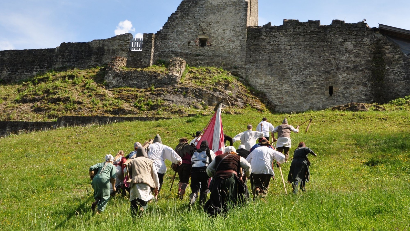 
                        
                            Hoffnung auf Freiheit: Dokumentarfilm zur Bauernerhebung 1525
                        
                        