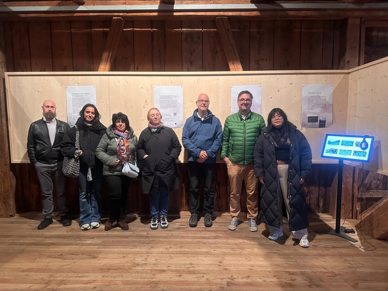 Die Ausstellung lädt ein, in die Klangwelt der Alpen im Klostertal einzutauchen.
Alpenklänge hören im Klostertal