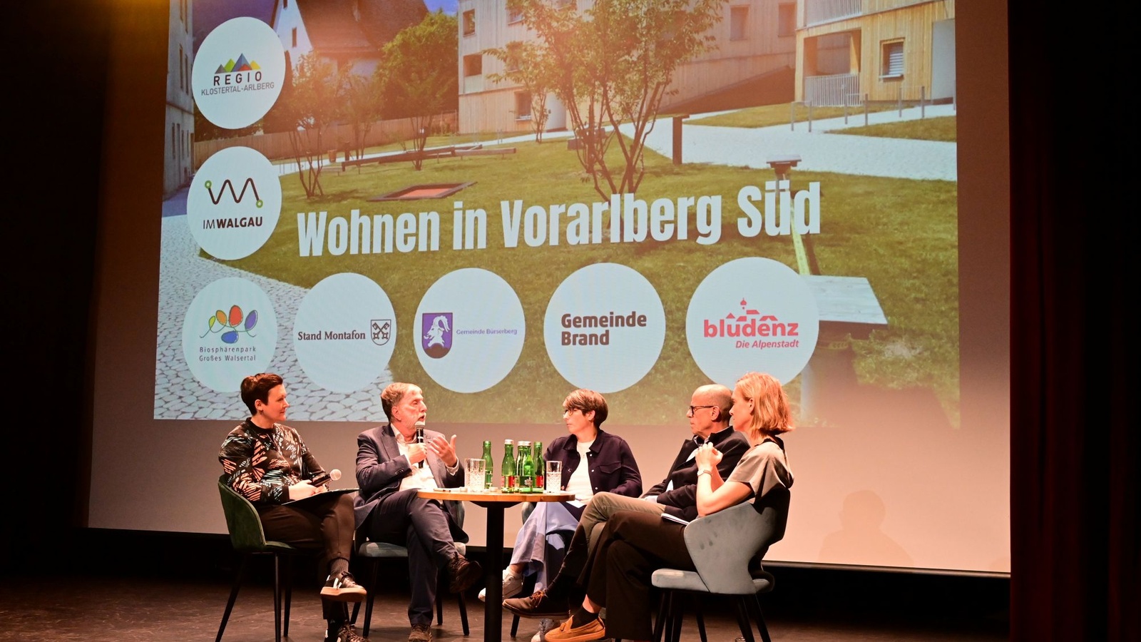 
                        
                            Symposium in Bludenz: Es braucht ein ganzes Dorf, um in Würde älter zu werden
                        
                        