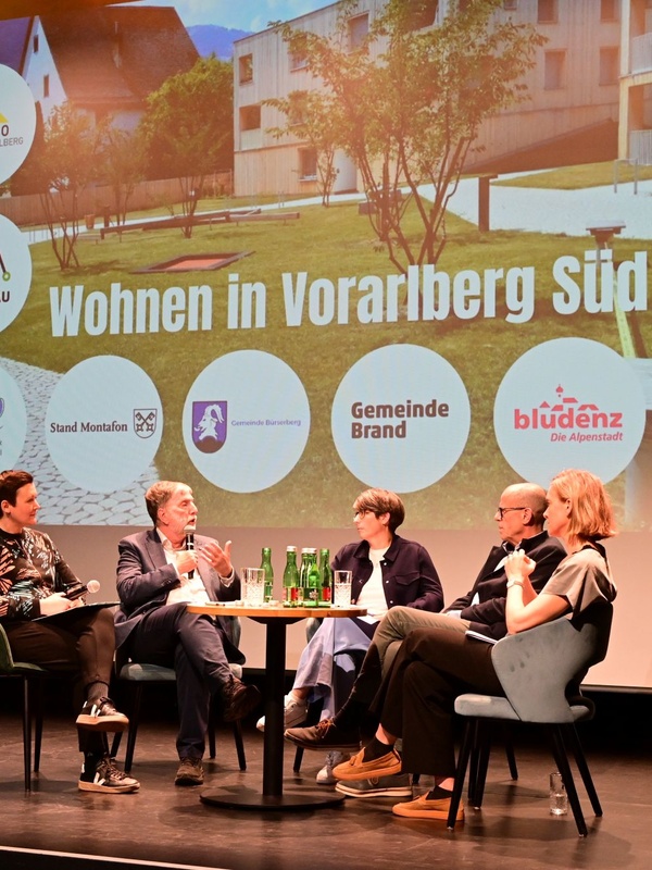 Symposium in Bludenz: Es braucht ein ganzes Dorf, um in Würde älter zu werden