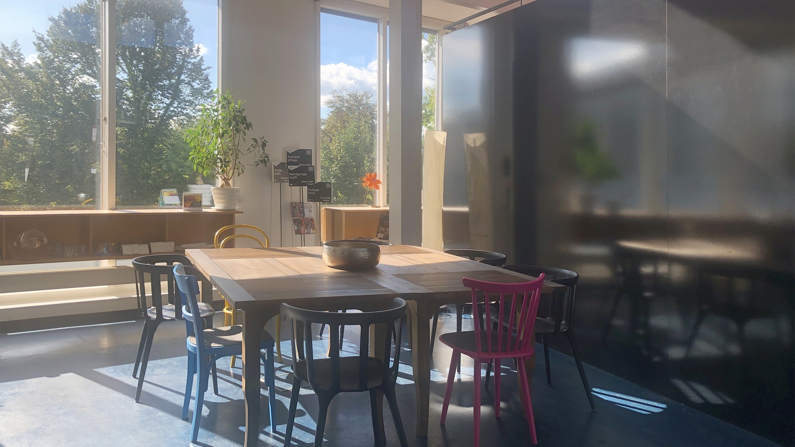 
                        
                            Im vielfeld-Büro sind Arbeitsplätze frei!
                        
                        