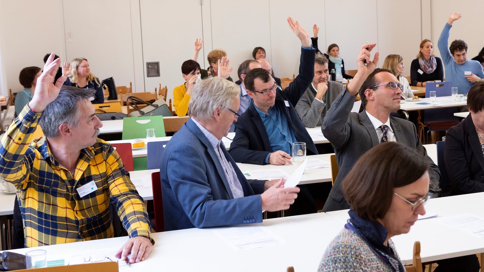 Über welche Kanäle informieren sich meine Zielgruppen? Die LEADER-Verantwortlichen diskutierten in Niederösterreich, wie ihre Arbeit besser bei den Akteuren in der Region wahrgenommen werden kann. Foto: Netzwerk Zukunftsraum Land