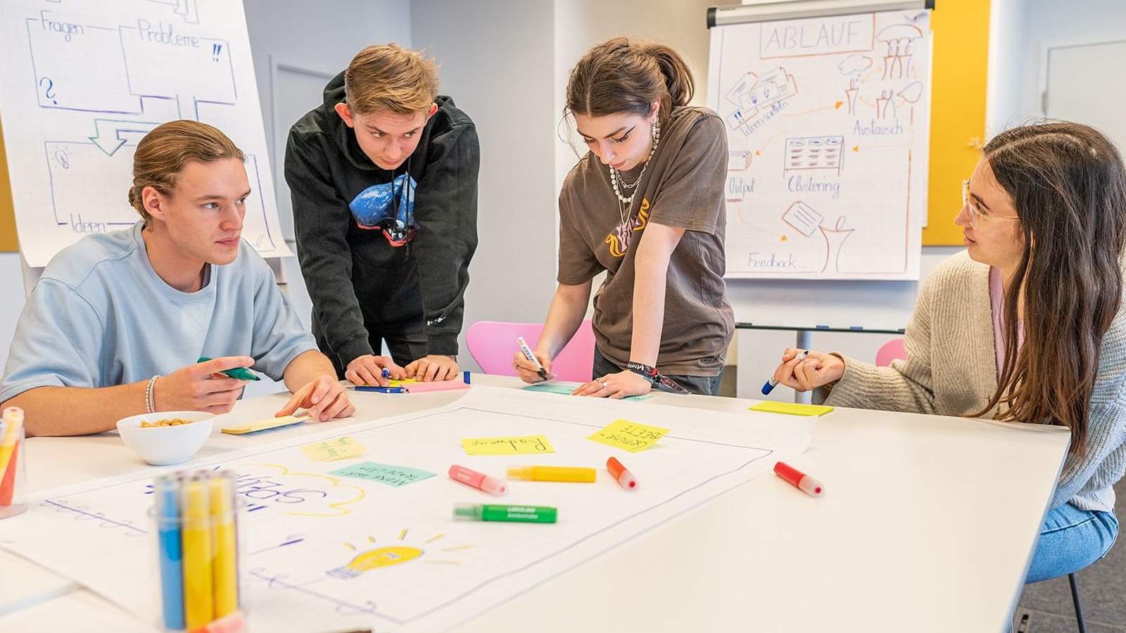 Bei einer Online-Veranstaltung informiert das aha darüber, wie Jugendprojekte finanziert werden können. Foto: aha, Martin Vogel