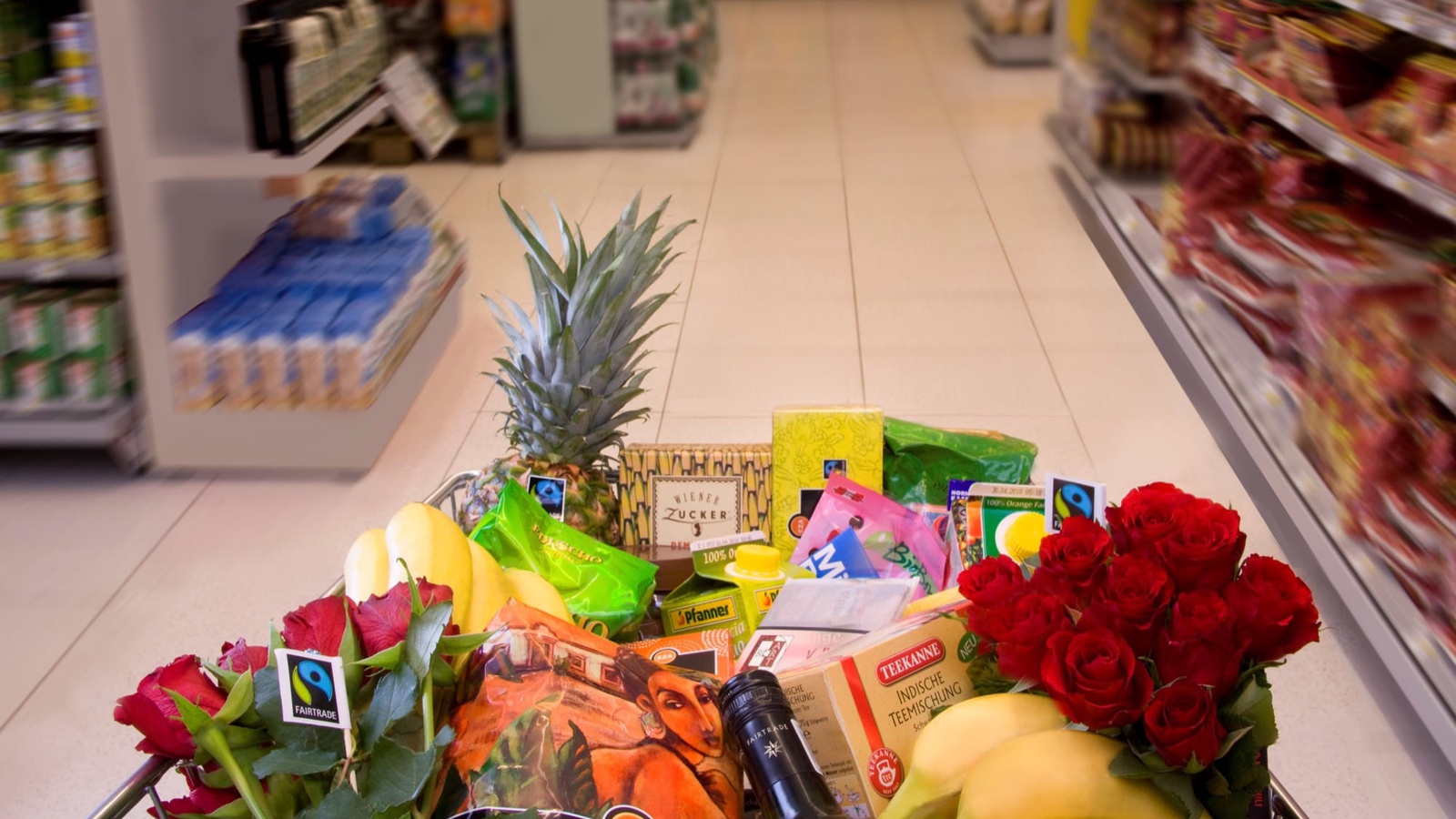Kaffee, Blumen, exotische Früchte: das Faitrade-Label garantiert menschenwürdige Arbeitsbedingungen.