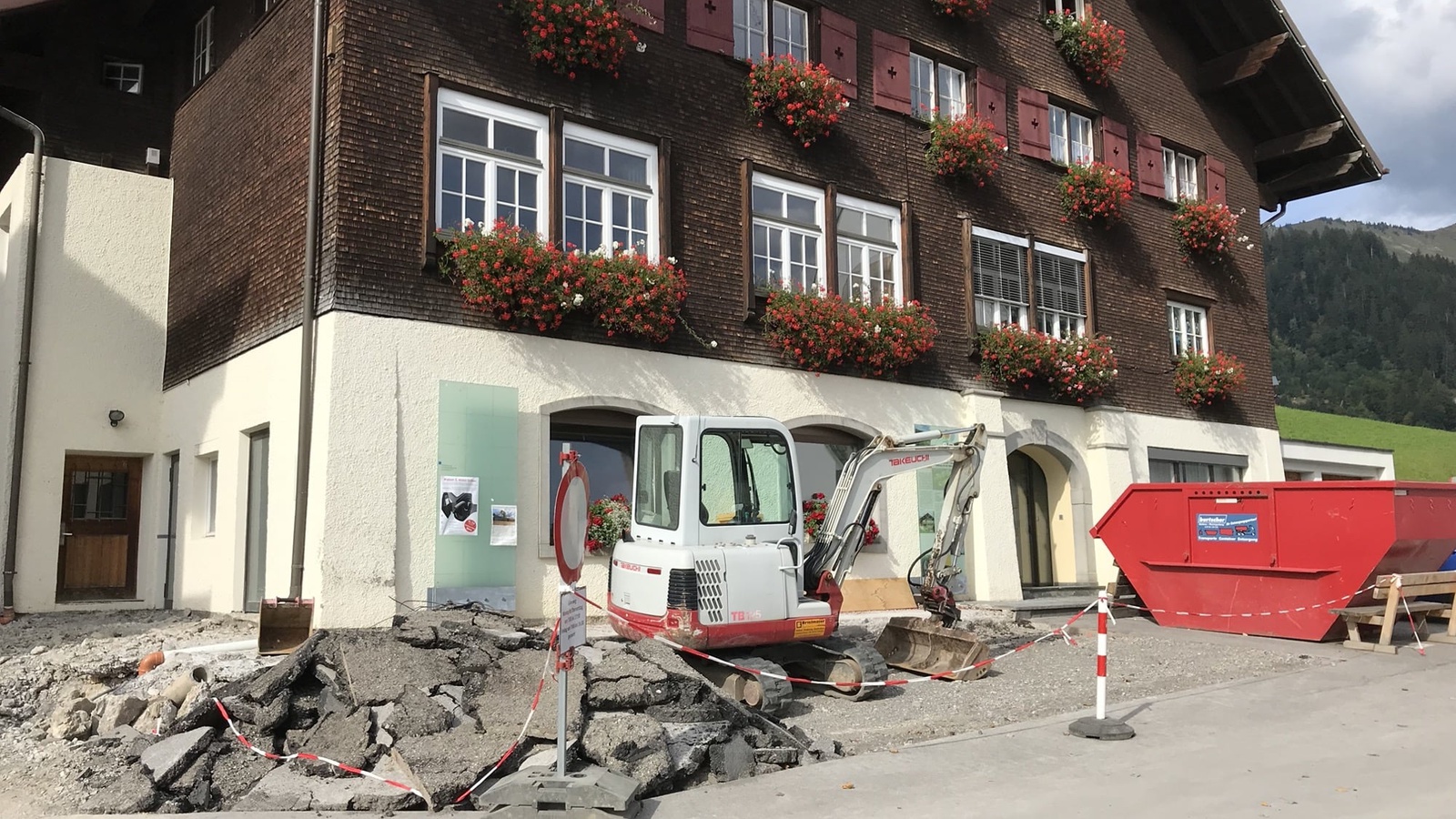 Im Außenbereich soll eine Gastroterrasse das Zentrum von Fontanella beleben.