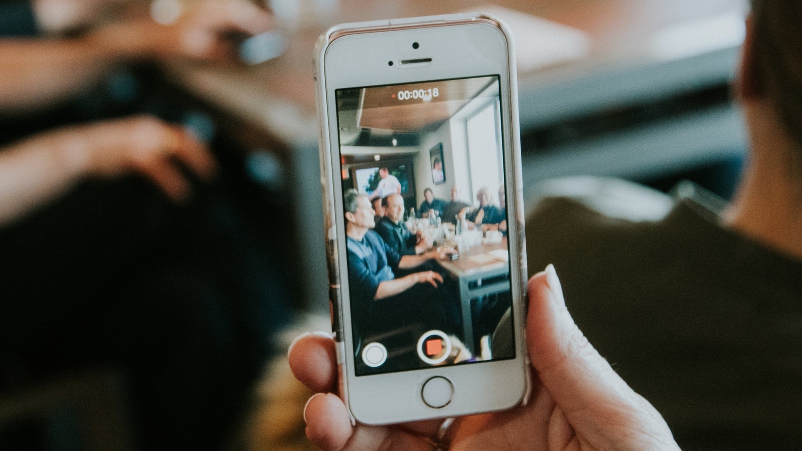 Die GewinnerInnen können sich auf einen Wackelturm aus Holz freuen.