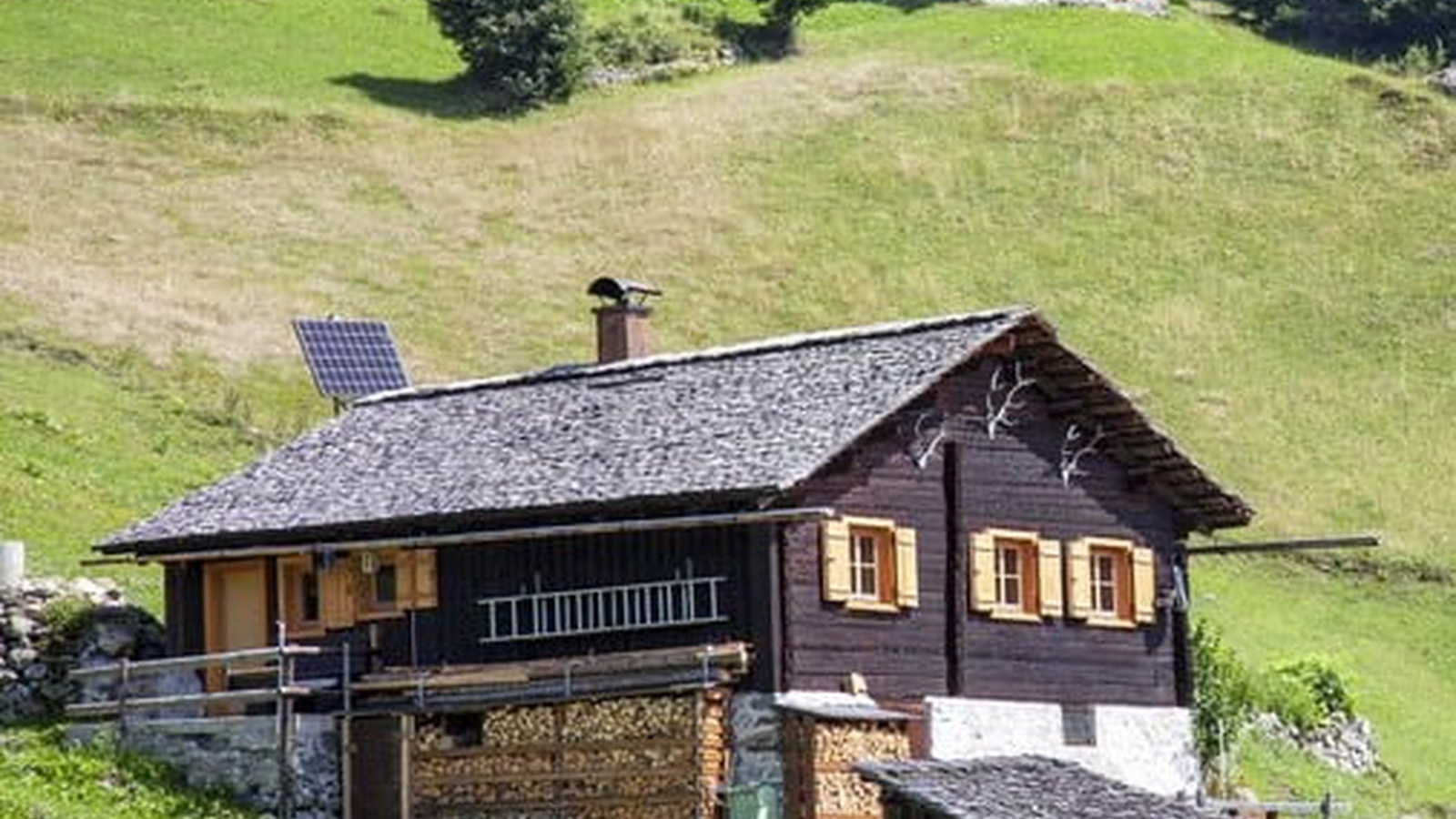 Das Maisäß Montiel in St. Gallenkirch wurde in 2019 als "Montafoner Baukultur" ausgezeichnet. Foto: www.meznar.media