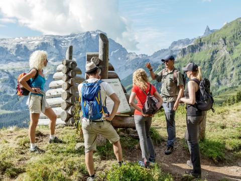 Nur wenn Tourismus-MitarbeiterInnen ihre Arbeitsregion selbst kennen, können sie sie Gästen authentisch empfehlen. Foto: Andreas Haller -  Montafon Tourismus GmbH, Schruns