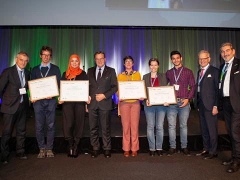 Die Gewinner des PlurAlps-Preises mit Tiroler Landeshauptmann Günther Platter (Mitte). Foto: EUSALP
