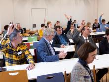 Über welche Kanäle informieren sich meine Zielgruppen? Die LEADER-Verantwortlichen diskutierten in Niederösterreich, wie ihre Arbeit besser bei den Akteuren in der Region wahrgenommen werden kann. Foto: Netzwerk Zukunftsraum Land
