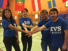 Jugendliche aus Vorarlberg und anderen Ländern begegnen sich bei Einsätzen im Rahmen des Europäischen Freiwilligendiensts. Foto: Celine Tetteh